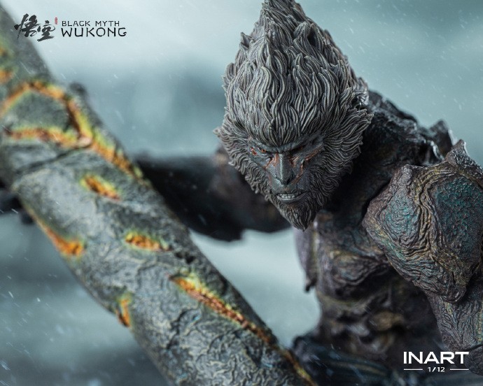 持棍手型特写，手指紧扣棍身，动作自然有力