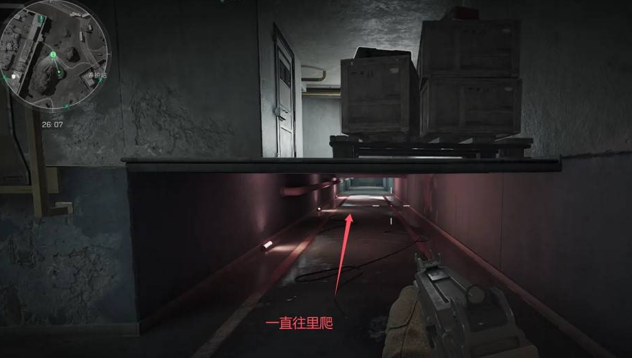 密室门前特写，键盘界面清晰，周围布满锈迹与警示标志