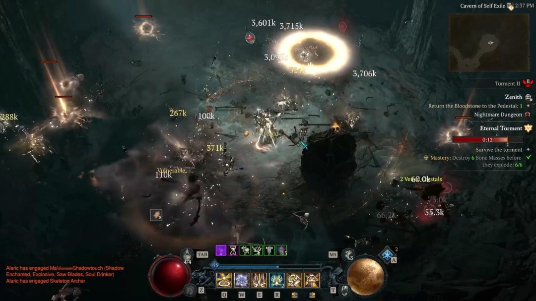 圣骑士站在悬崖边缘，背后是血色天空与破碎神像，氛围肃杀庄严