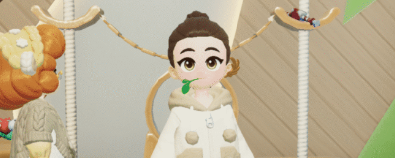 《心动小镇》游戏内猫狗护理界面实录：阳光洒落的客厅中，一只橘猫慵懒卧在地毯上，旁边小狗正摇着尾巴咬玩具，UI界面显示‘亲密度+5’浮动提示