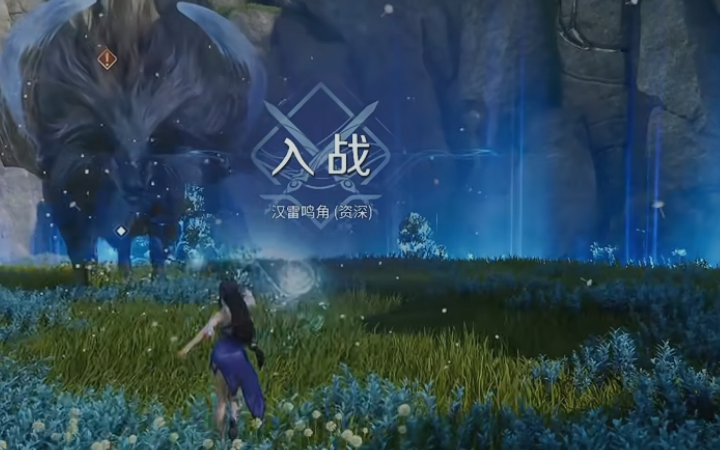 伽罗与铠协同作战动态图：伽罗在高地塔下持续射击，箭矢拖曳淡青色减速尾迹；铠从侧翼闪现切入，刀光劈开Boss护盾，触发伽罗被动‘鹰眼’标记，画面右上角弹出‘破防达成！远程暴击率+40%’提示