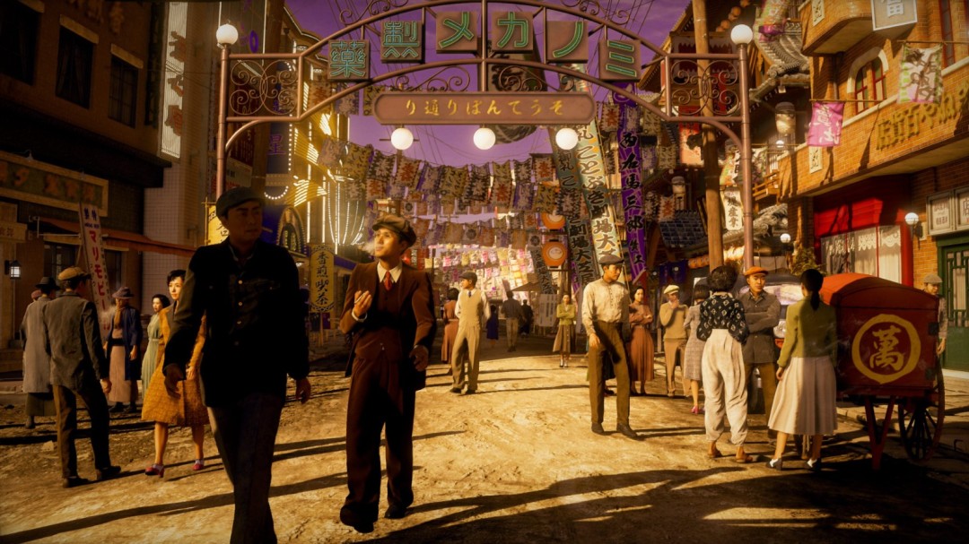 1915年京都鸭川畔，主角与茶屋女将并肩而立，樱花纷飞中手绘浮世绘风格UI界面缓缓展开