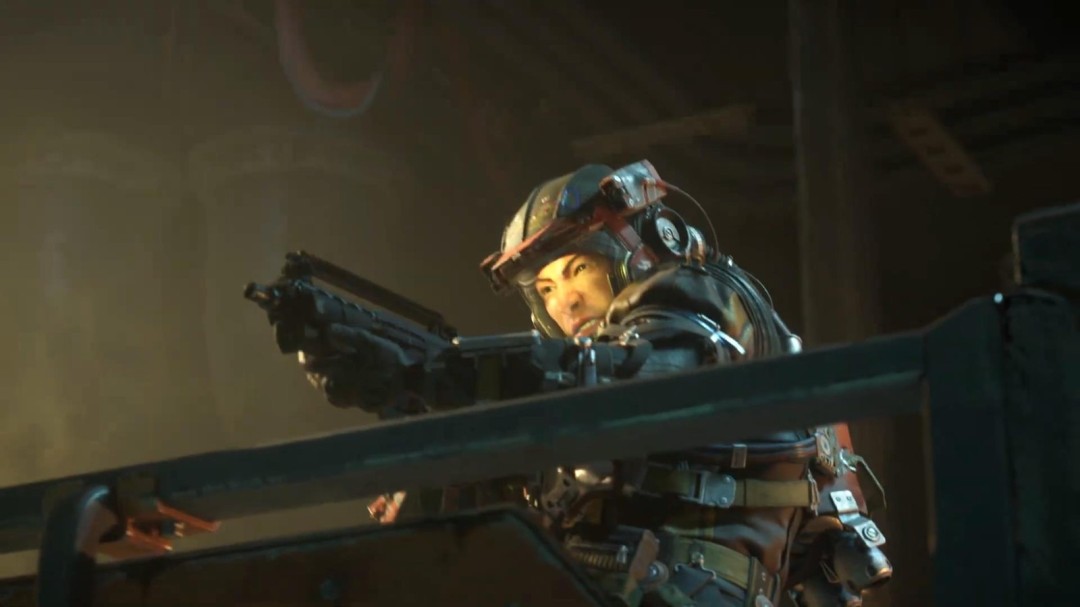 游戏实机画面：主角身穿磨损严重的动力外骨骼，在火星废弃空间站内持步枪警戒，舱壁布满弹痕与冷凝水珠，远处舷窗外可见红色地表与轨道环残骸